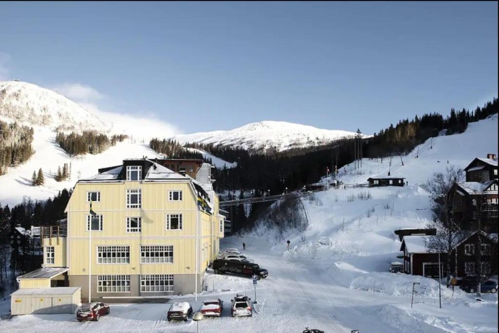 Slope-Side Fun Ski-In Ski-Out Retreat For 3 Are Bagian luar foto